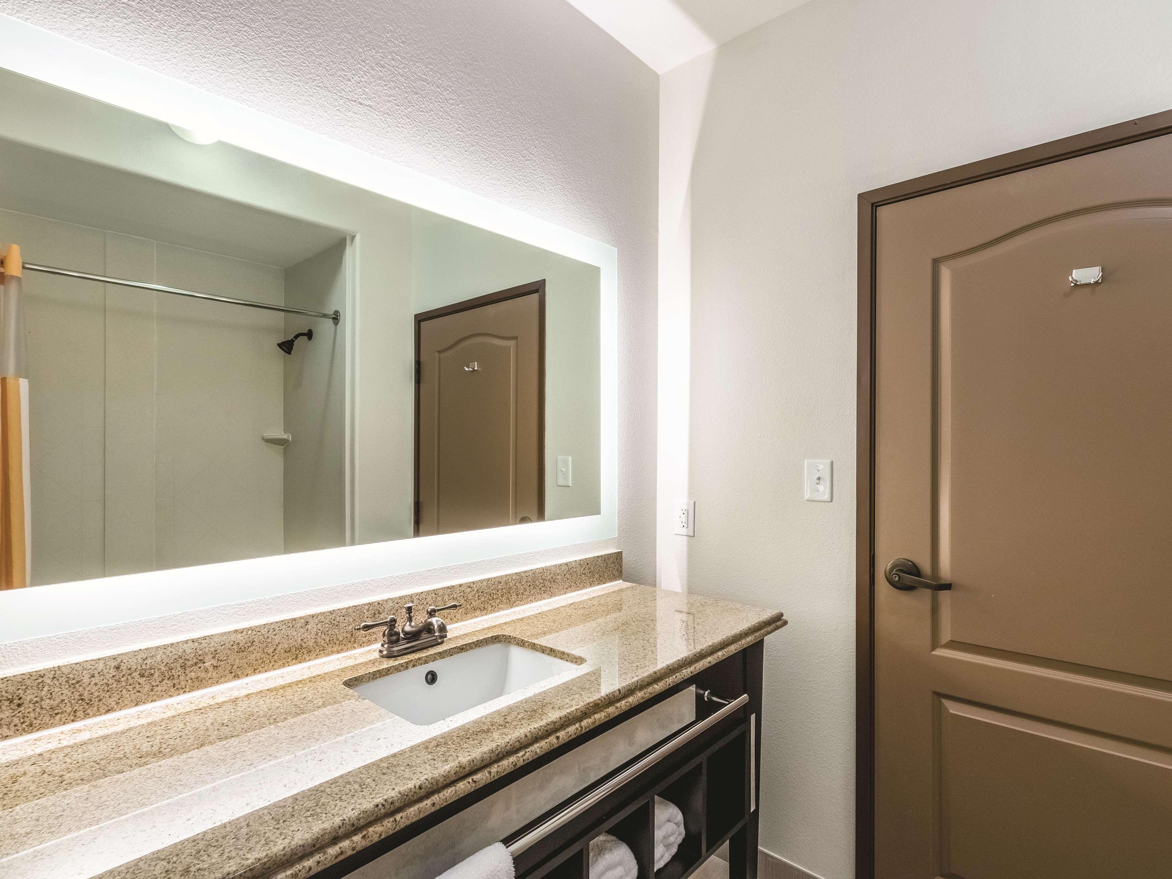 La Quinta By Wyndham Dallas Grand Prairie South Exterior foto